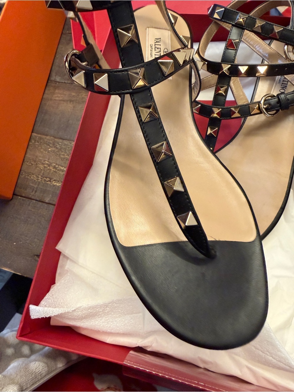 Valentino Garavani Black Leather Rockstud T-Strap Sandals - Picture 3 of 5